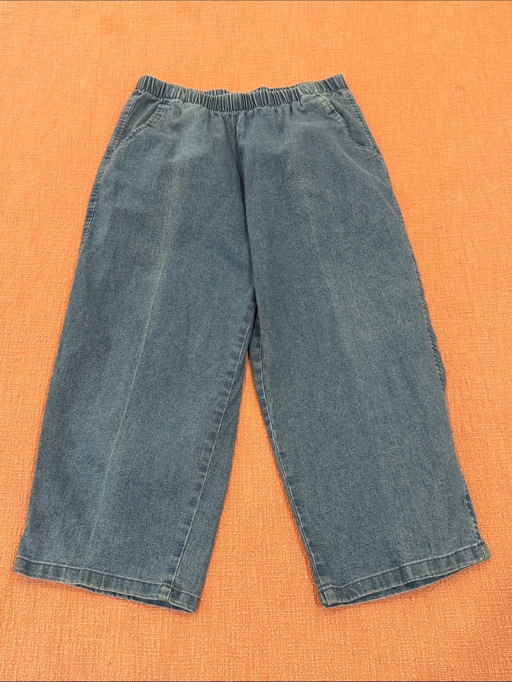 Alia W28L19.75” capris Blue denim Elastic-Waist Wide Leg Capris with pockets